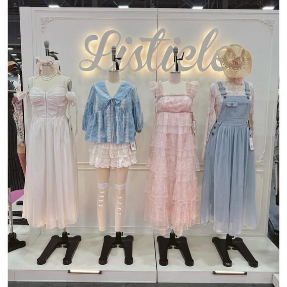 Listicle Head in the Clouds Embroidered Button Front Blouse Top Blue NEW Large - Picture 12 of 12